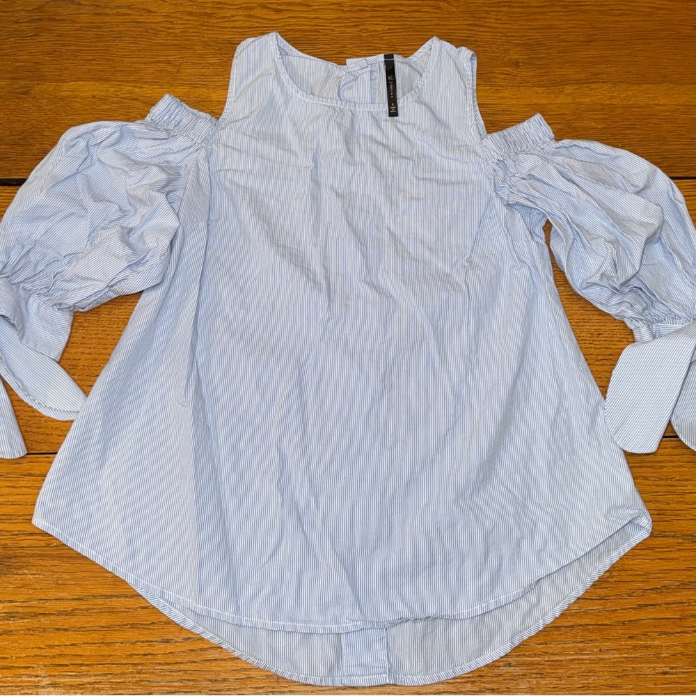 IC by Connie K Blue/White Striped Cold Shoulder Top 3/4 Puff Sleeve Bow Tie Cuff